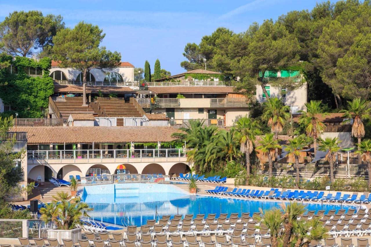Frantheor Frejus 5 Etoiles Hotel Bagian luar foto
